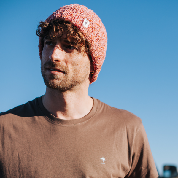 Gorro de lana reciclada Salmón